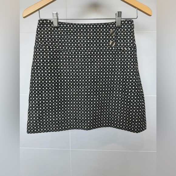 Ted Baker Black & Cream Textured Mini Skirt Size 2 (US) - Picture 1 of 7